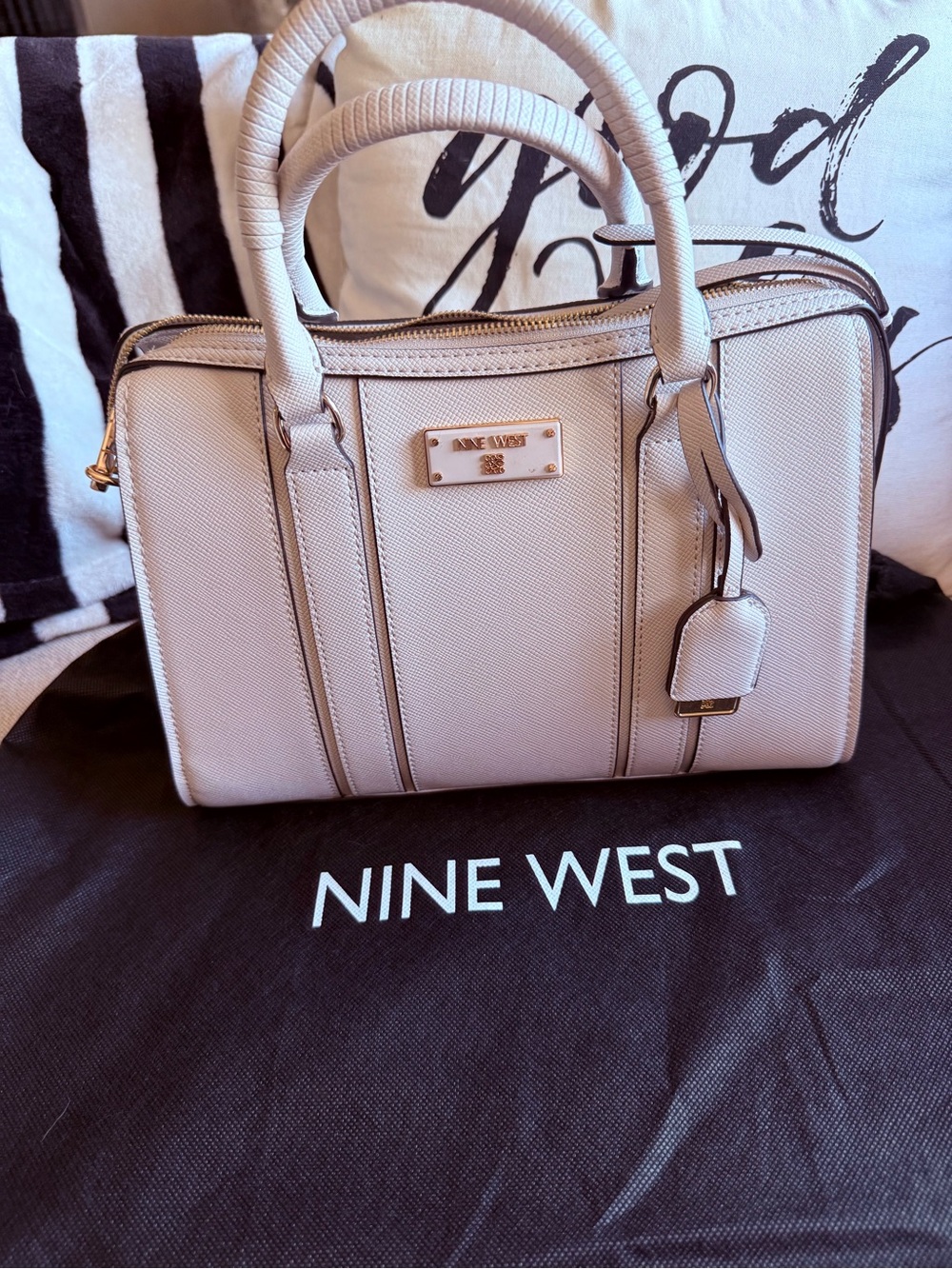 NWOT Nine West Cream leather Structured Saffiano Satchel with Gold Hardware
